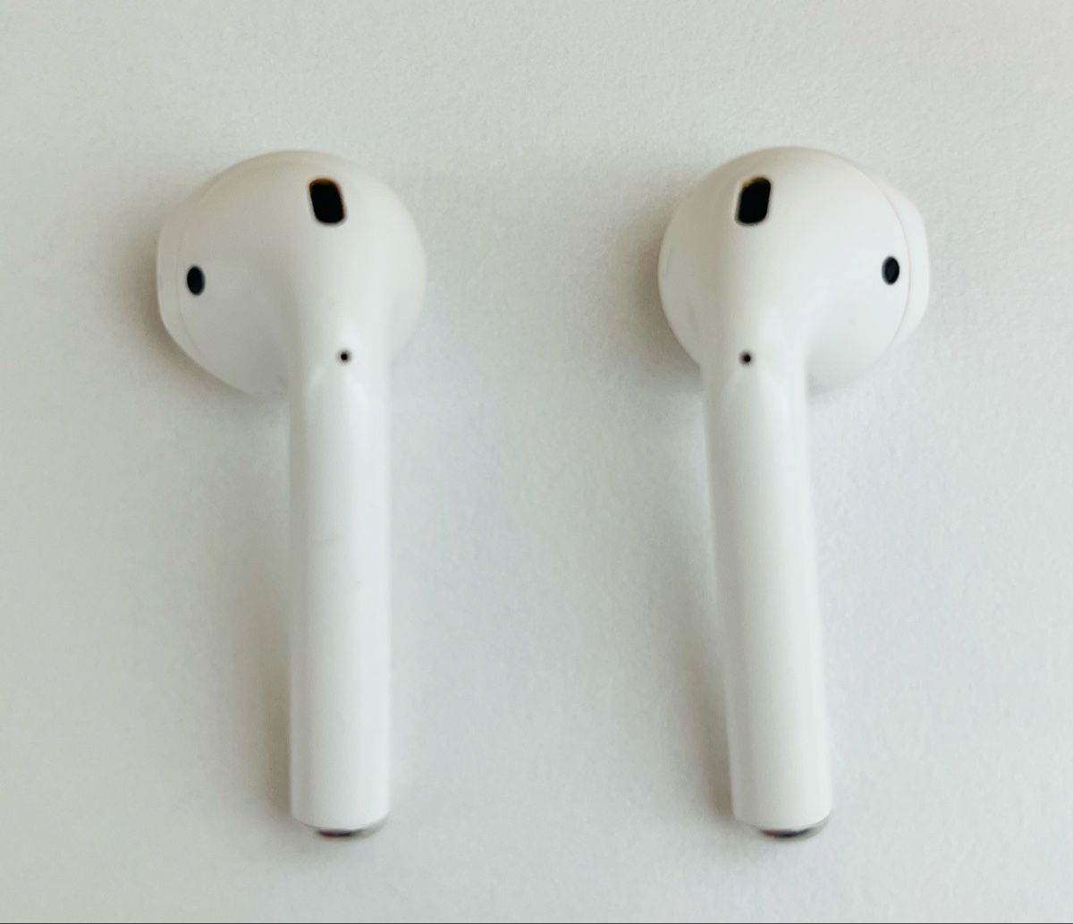 Apple Kopfhörer: Apple AirPods 2ème génération Défectueux Lire Description  – Gebraucht aus Renens VD von jes_7rb2 1