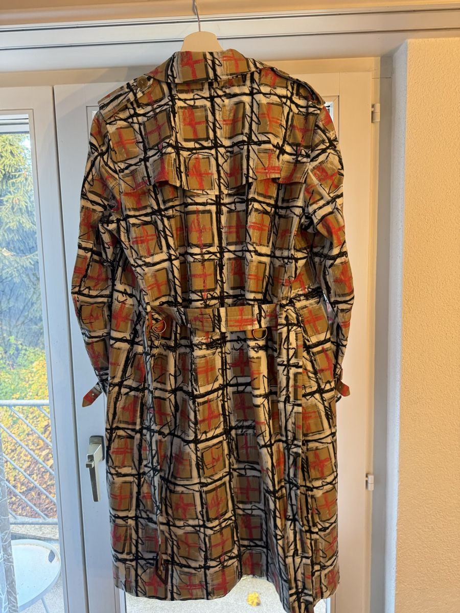 Burberry Cappotti: Mantel Burberry – Usato da Steffisburg venduto da Steven-Skydiver 2