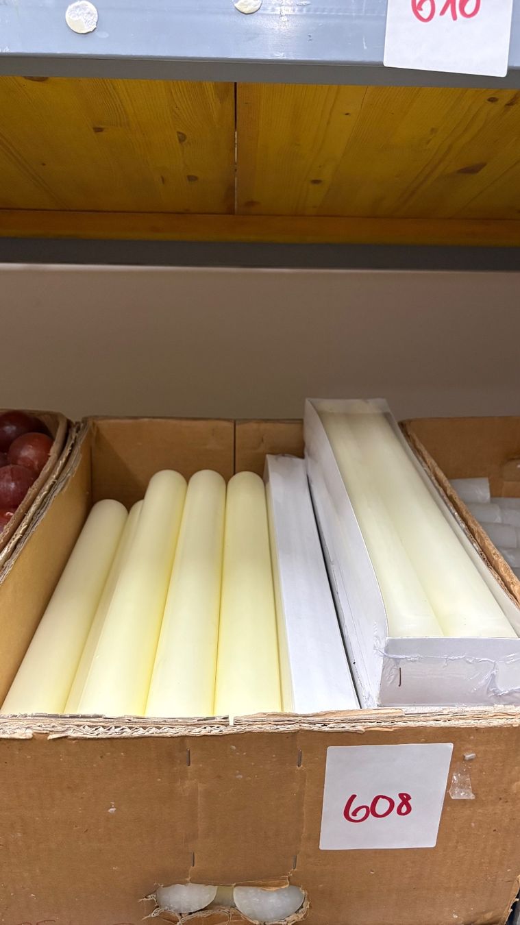 Kerzen: 609 Posten Kaminkerzen aus Liquidation – Neu (gemäss Beschreibung) aus Derendingen von Meisterstuecke