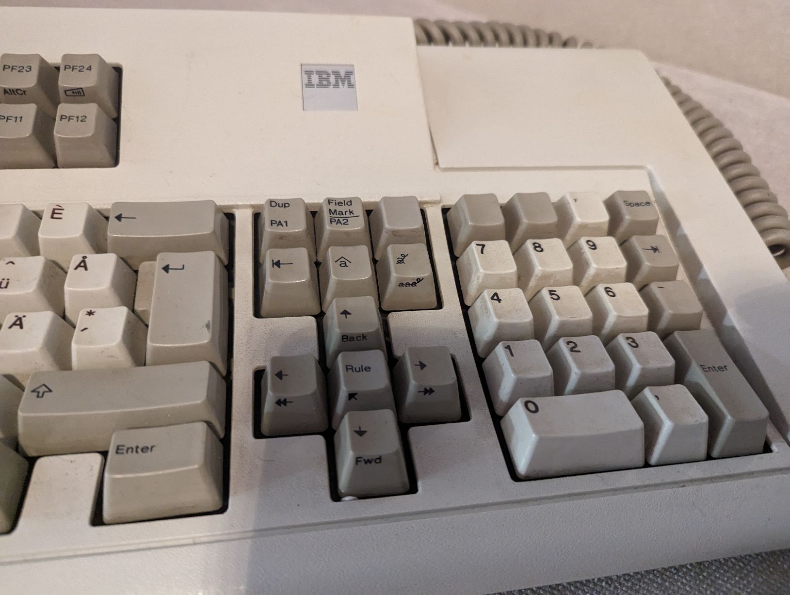 IBM Claviers: M. USB Adapter - IBM Model M Battlecruiser Keyboard 122 Keys – D'occasion à Baden par  2