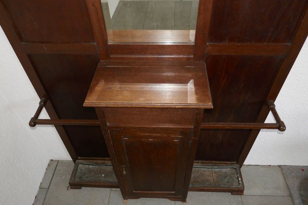 Garderobe Antik Gebraucht
