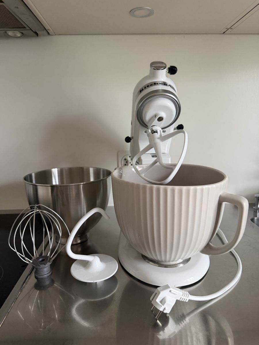 Kitchenaid Elettrodomestici da cucina: KitchenAid Küchenmaschine weiss mit Zubehör – Nuovo (secondo la descrizione) da Zürich venduto da san_7lmz