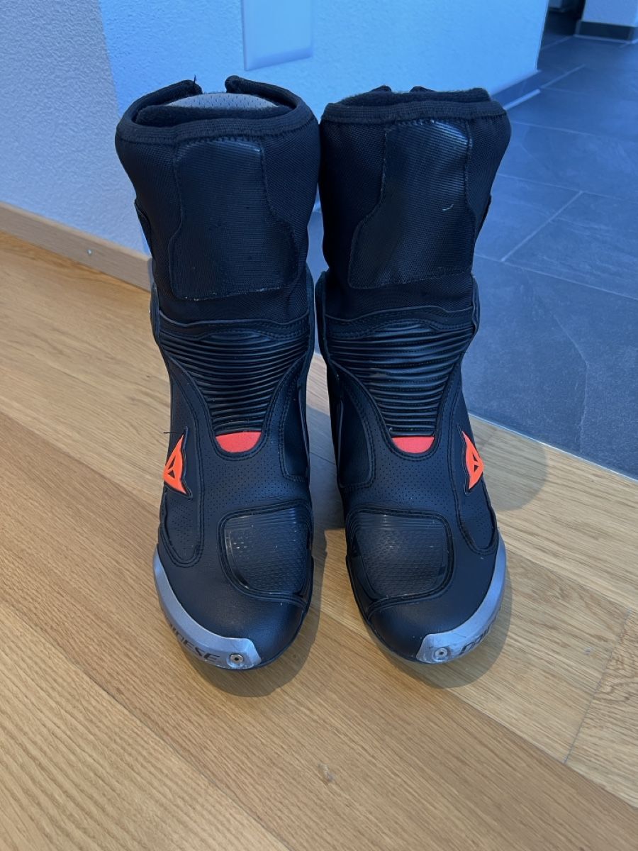 Scarpe da uomo: Dainese Axial D1 Grösse 42 – Usato da Rüeggisberg venduto da NVisuals 2