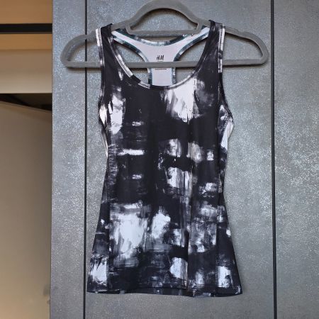 🐸 H&M SPORTS TOP XS SPORTTOP FITNESSTOP NEU