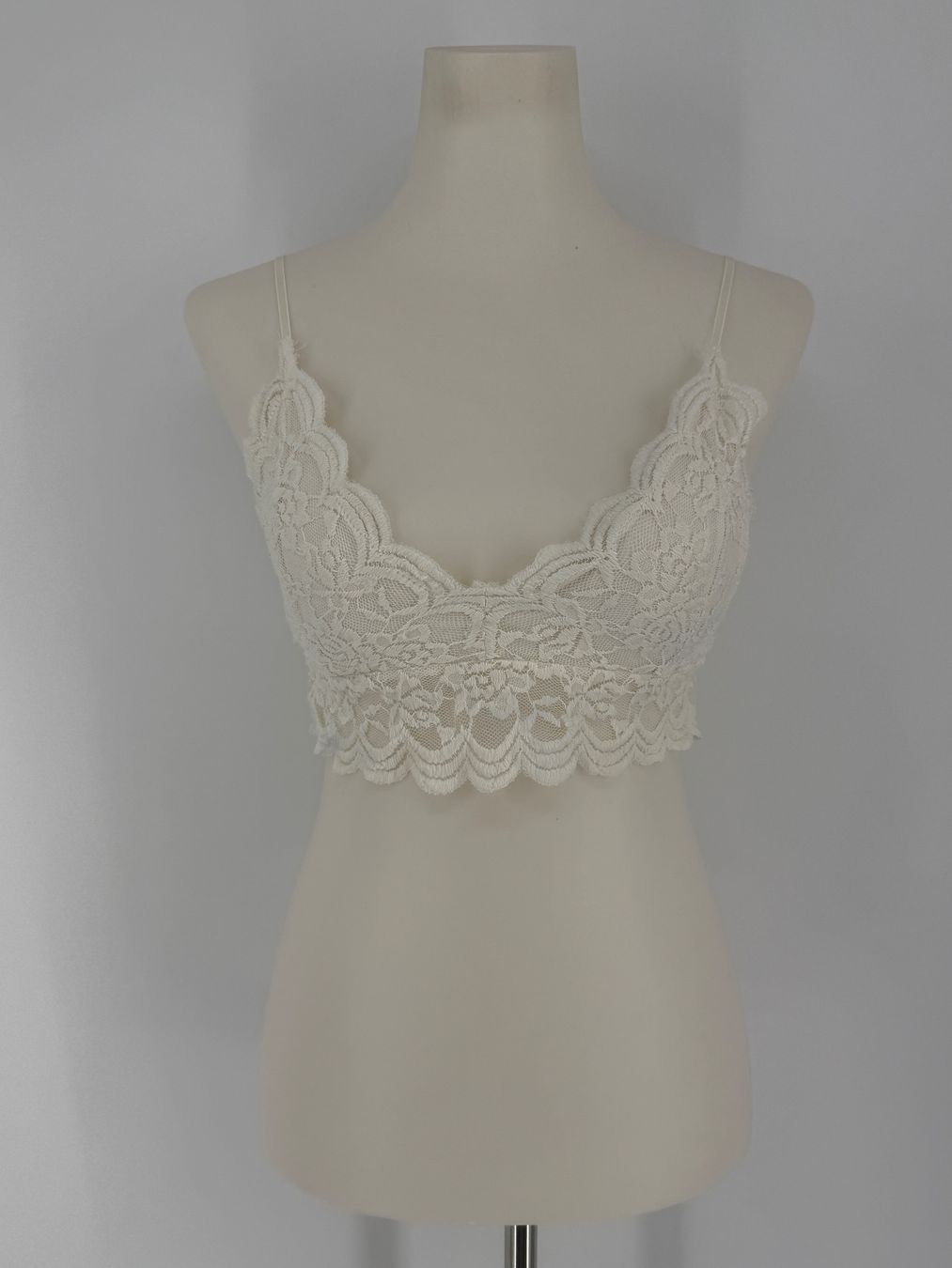 Tally Weijl Top: Spitzen Top Gr. S von Tally Weijl – Usato da Auenstein venduto da moin. 1