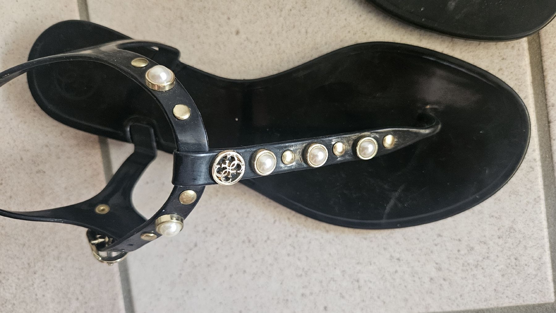 Guess Damenschuhe: Guess Sandalen in schwarz, Grösse 40 – Gebraucht aus Lippoldswilen von topmodel62 2