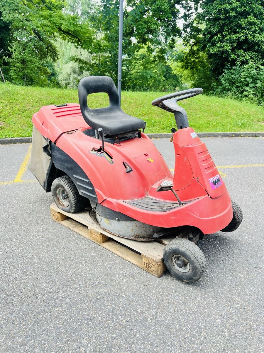 Honda Tagliaerba: Rasentraktor Honda 1211 – Difettoso da Urdorf venduto da Faz_19 6
