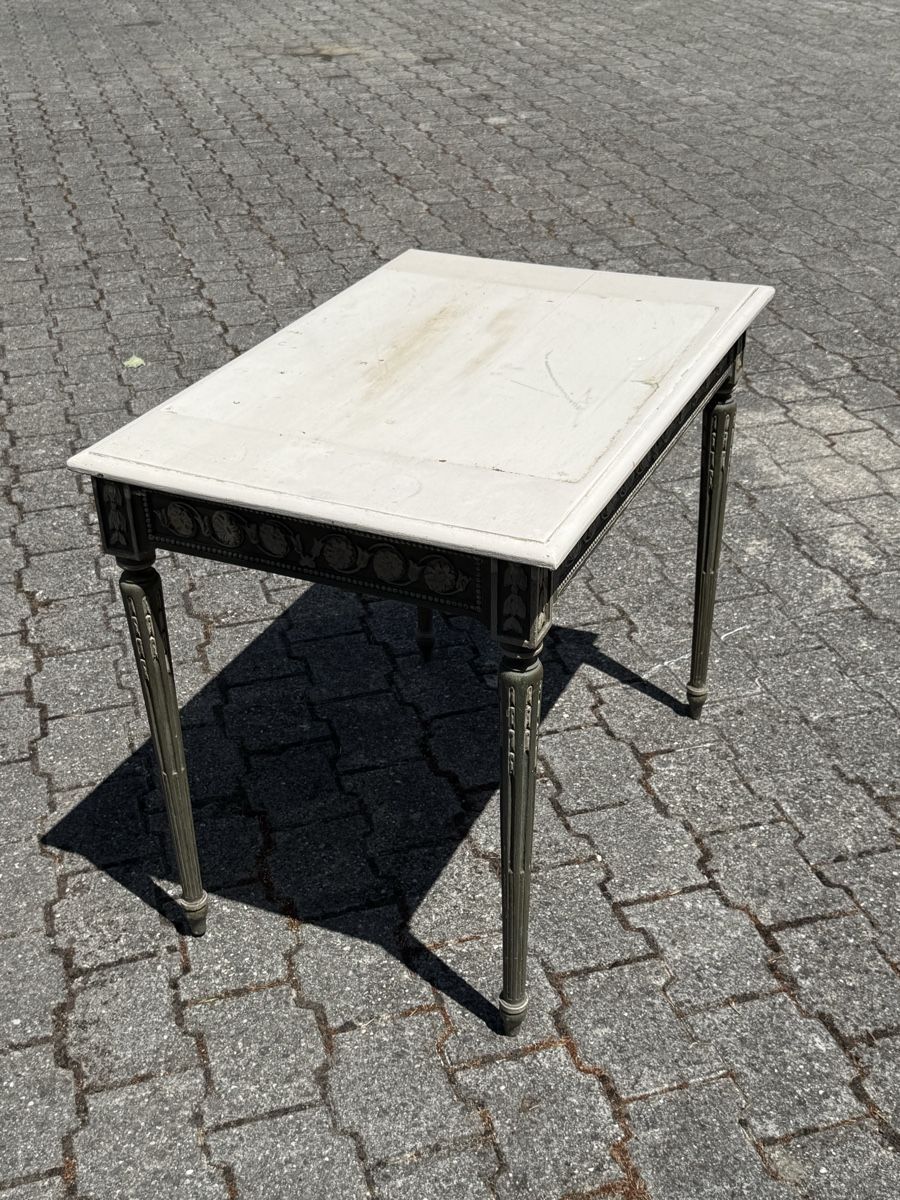 Tische: Table d’appoint – Gebraucht aus Nyon von tha_5zkc