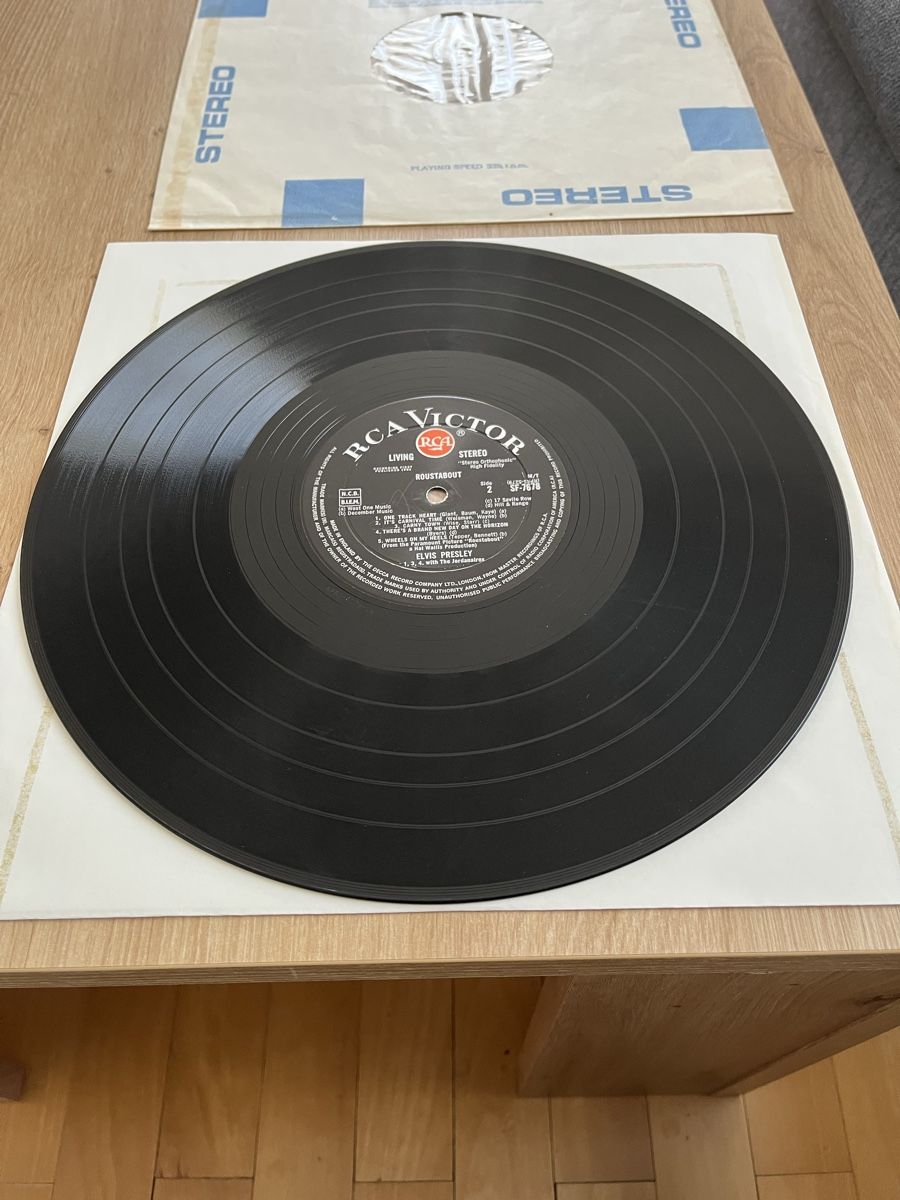 Dischi in vinile: Elvis Presley - Roustabout -  Schallplatte – Usato da Münchenstein venduto da mbc_sbc8 3