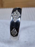 Bague avec zircons