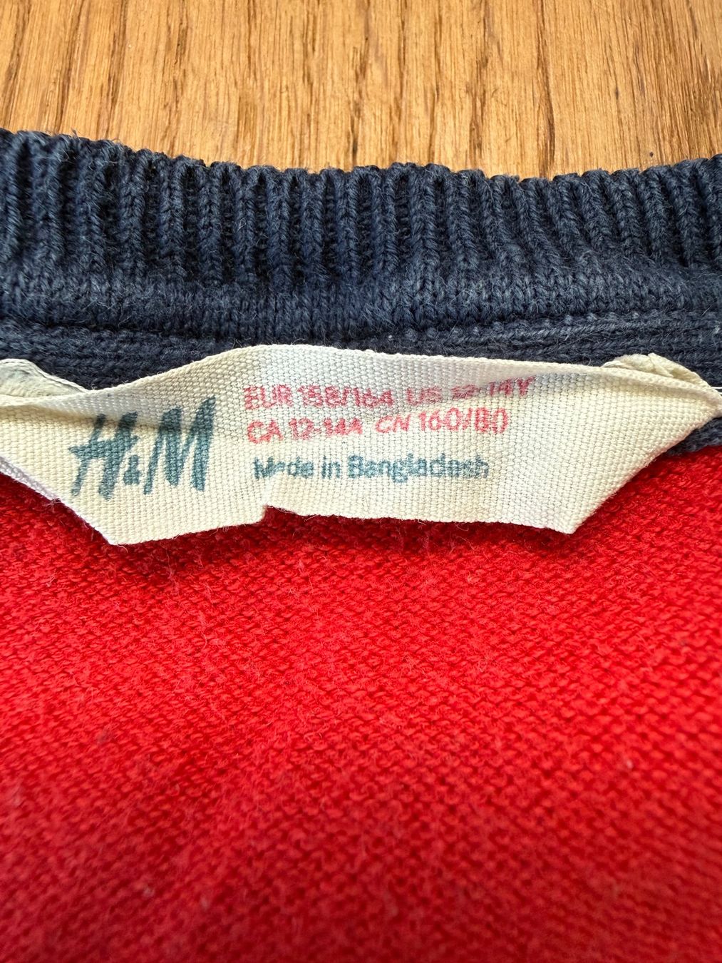 H&M Pullover & Sweatshirts: Farbiger Pullover H&M 158/164 – Gebraucht aus Lengnau BE von Rubin27 1