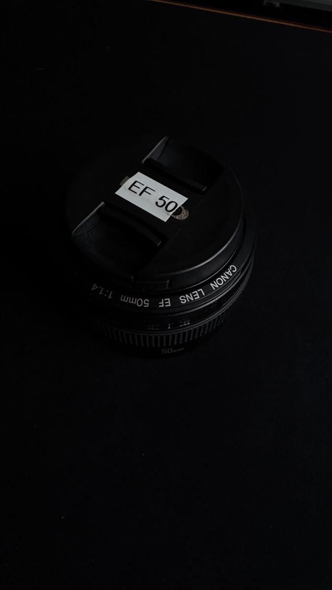 Canon Obiettivi: Canon EF 50 f1.4 – Usato da Schlieren venduto da KenW