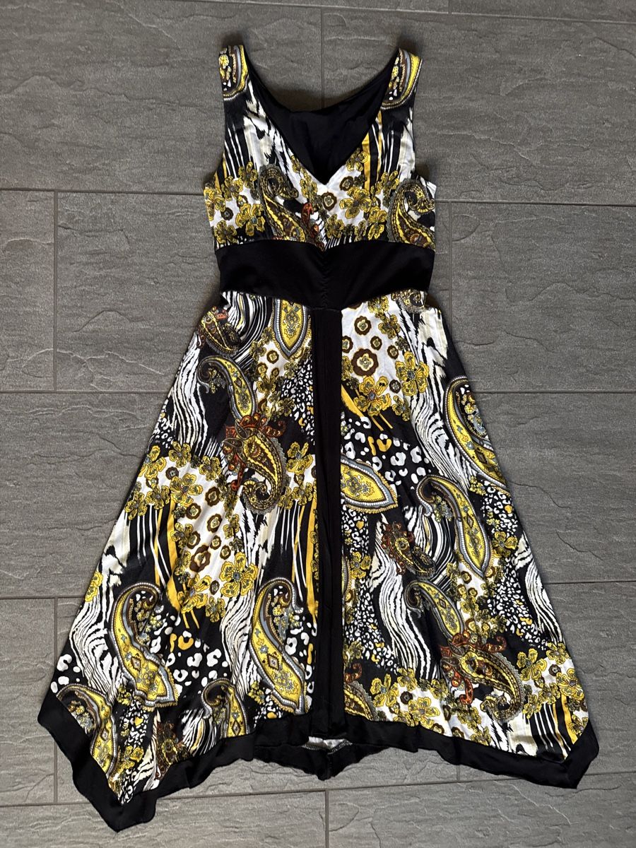 Vestiti: Farbenfrohes Sommerkleid – Usato da Frauenkappelen venduto da leola1973