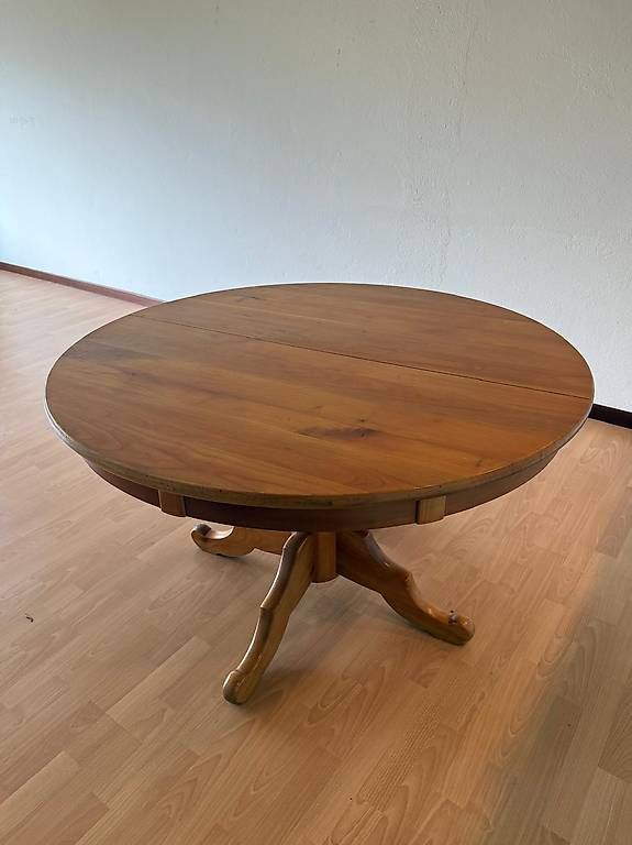 Tables: Rustikaler Holztisch – D'occasion à Stallikon par MariJ4