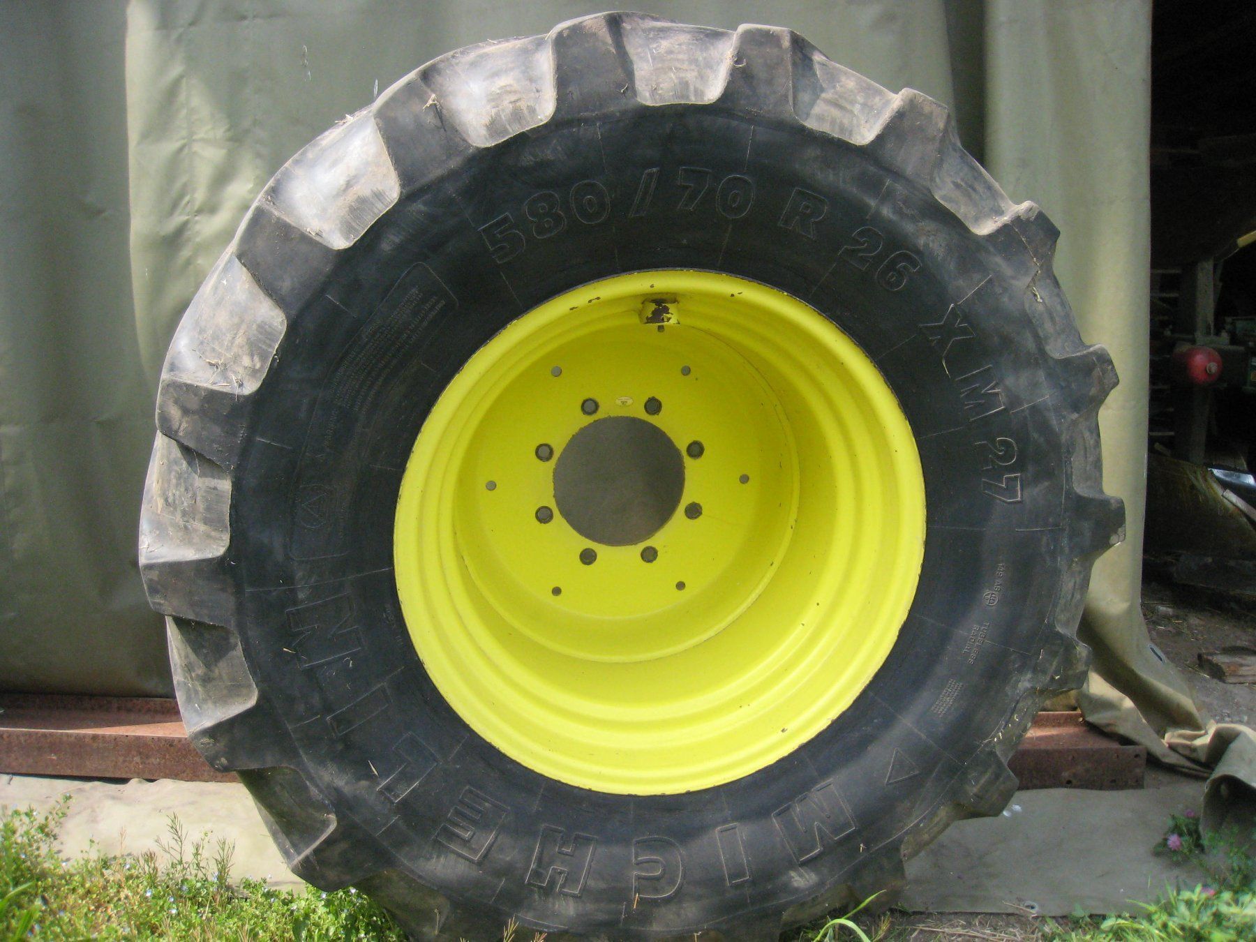 John Deere Trattori: Vorderräder zu John Deere – Usato da Lohnstorf venduto da JD720Standart