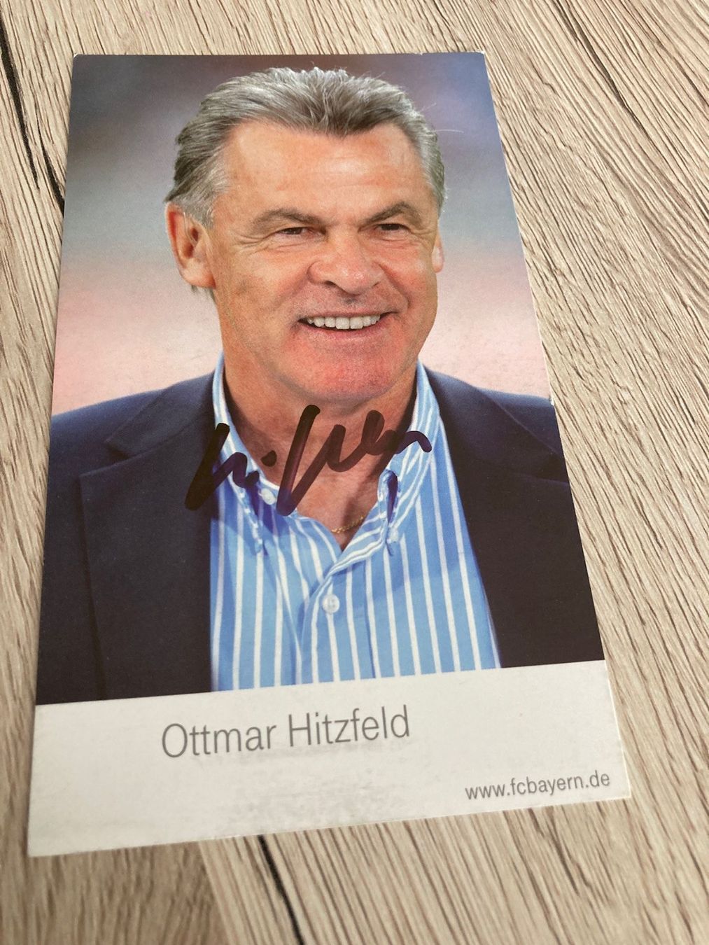 Autografi: Original Signierte Autogrammkarte von Ottmar Hitzfeld – Usato da Naters venduto da juveman