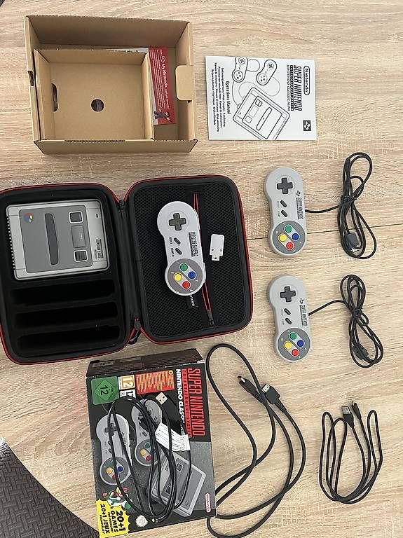 Nintendo Console: Super Nintedo Mini Classic incl. Tasche und 3 Controller – Usato da Zofingen venduto da Kolega01 3