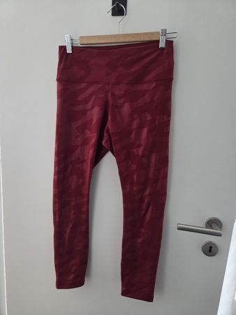 Rote Sporthose von Freddy Gr. 38