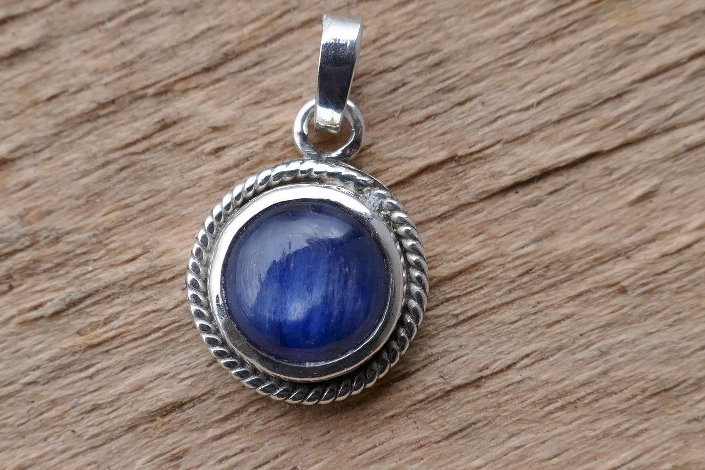 Anhänger: Kyanit Anhänger in Silber / Handgemacht – Neu (gemäss Beschreibung) aus Arboldswil von estrella925 1