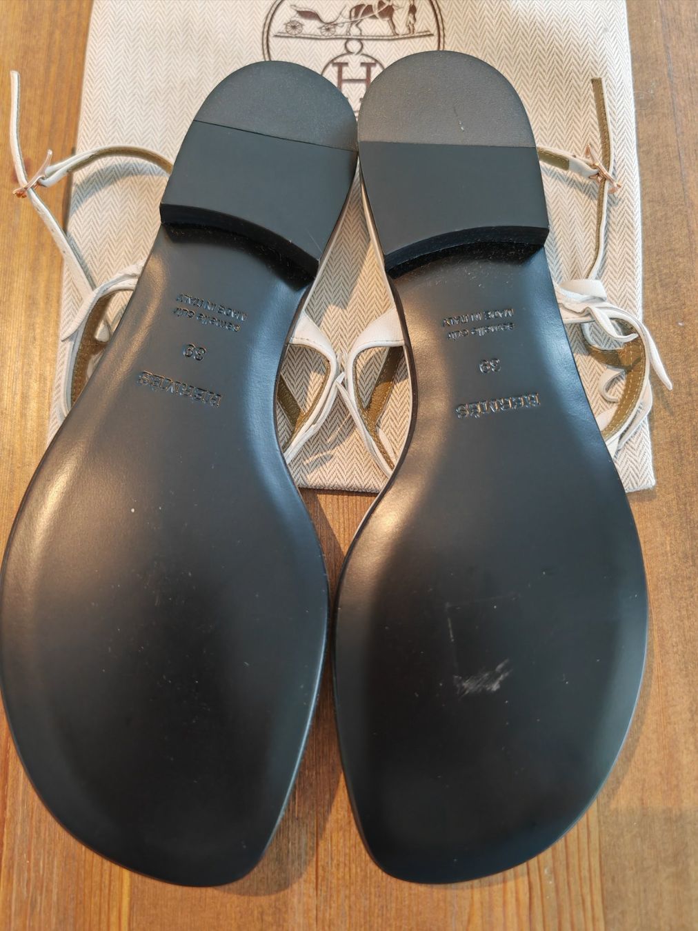 Hermès Scarpe da donna: Neue Original Hermès Sandalen Gr. 39 – Nuovo (secondo la descrizione) da Schönenbuch venduto da sgn_pw79 1