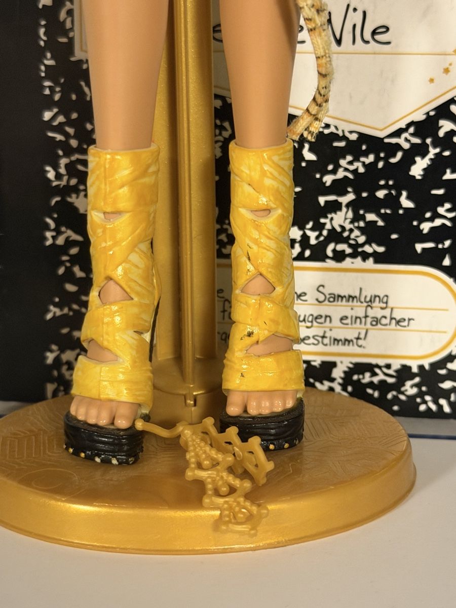 Bambole: Monster high gold elastic  – Usato da Schindellegi venduto da miminutka 1