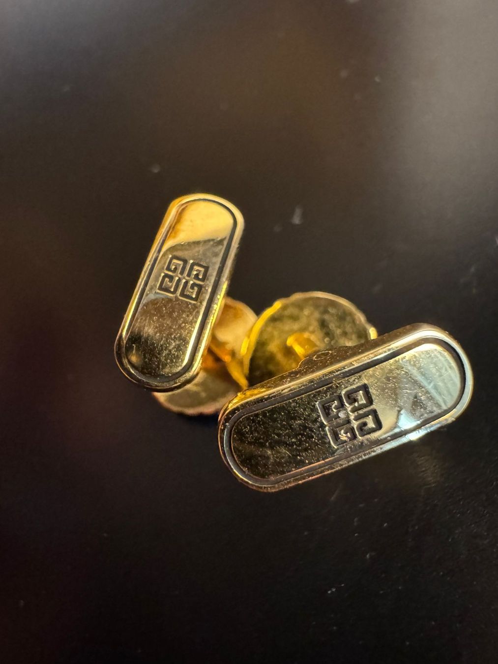 Givenchy Gemelli: Givenchy Manschettenknöpfe Goldfarben Vintage – Usato da Winterthur venduto da Dejv 2