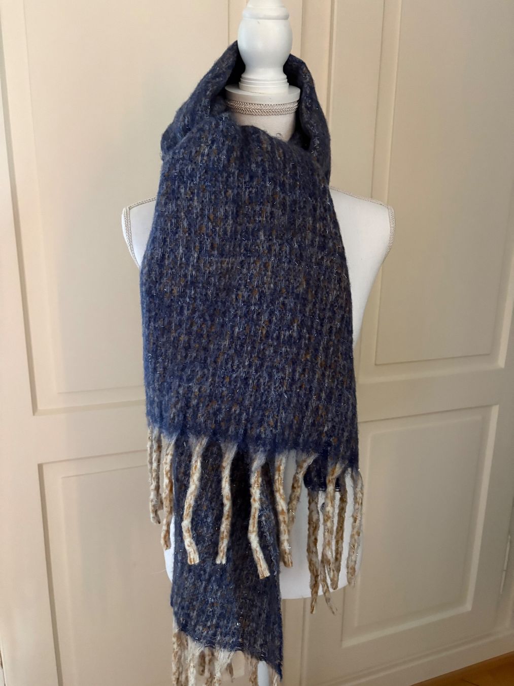 Foulards, Tücher & Schals: Schal, blau/grau/braun, warm, gross – Gebraucht aus Winterthur von Lepetitprince18 3