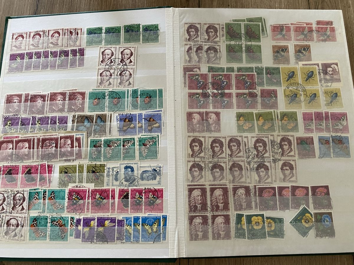 Alben: Briefmarkenalbum teilweise mit Briefmarken – Gebraucht aus Olten von ale_nb2x