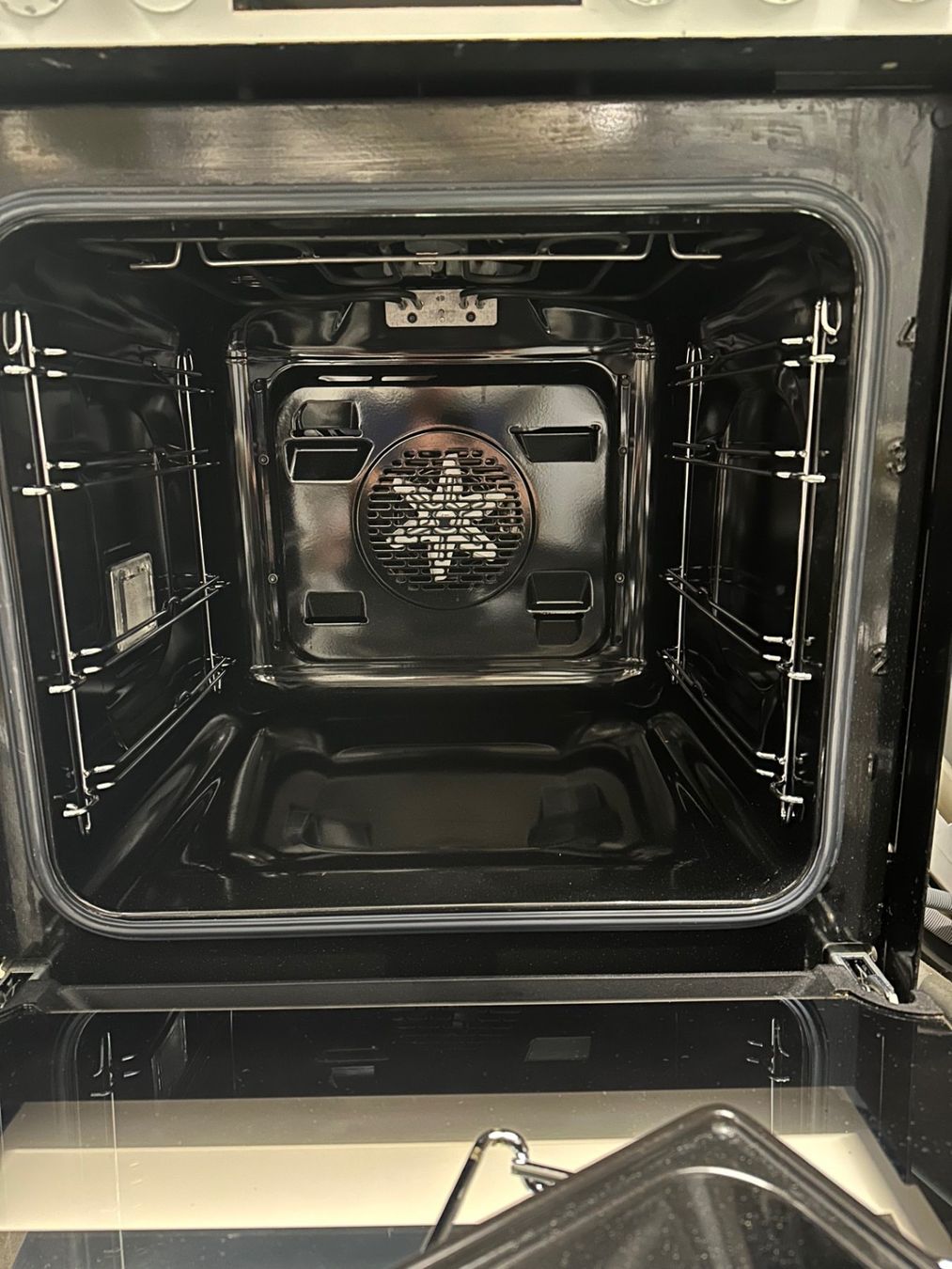 Herde: Backofen/Kochfeld V-Zug V600 – Gebraucht aus Glattbrugg von ani1234 2