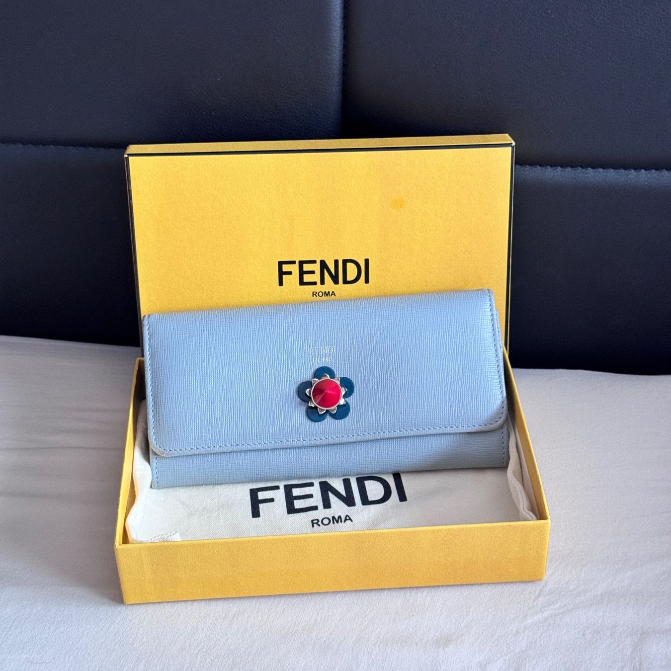 Fendi Portamonete: FENDI Wallet Continental Leather RFID – Usato da Geneve venduto da DarlingVintage