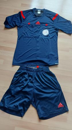 Schiedsrichter Trikots und Hose mit Stülpen