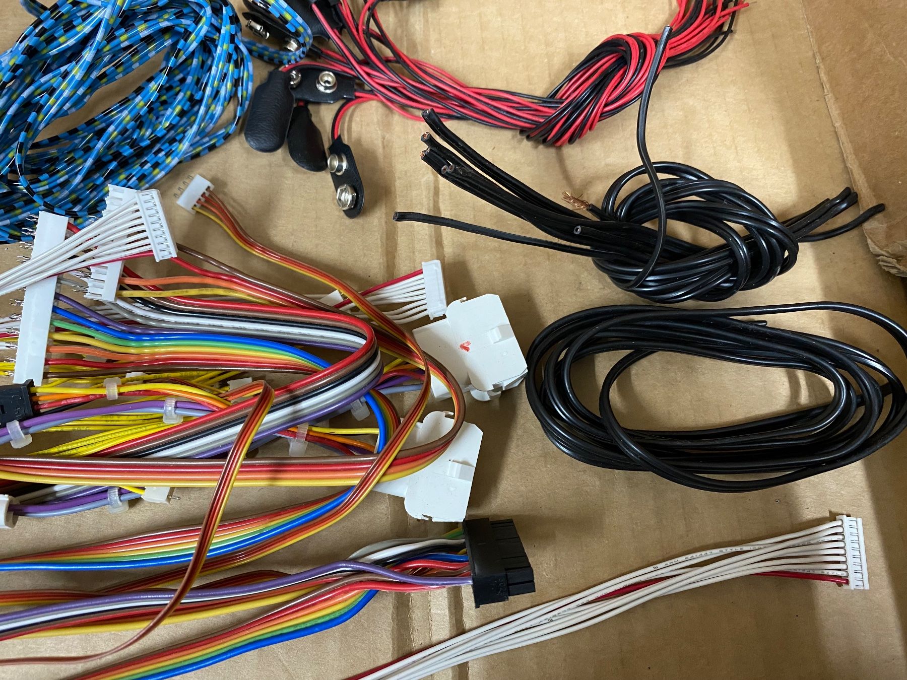 Cavi: Kabelbaum, PC- Kabel, Diverse Kabel – Usato da Eschlikon TG venduto da 1.- 2