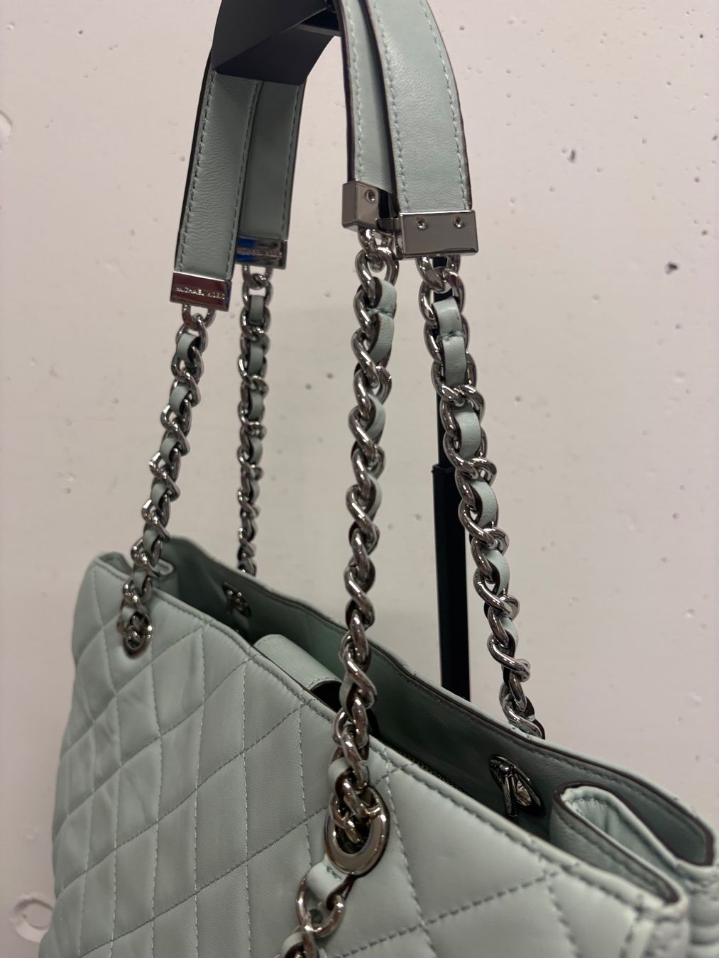 Michael Kors Borse da donna: Michael Kors Leder Shopper Susannah hellblau mint silber – Nuovo (secondo la descrizione) da Regensdorf venduto da secondchancefashion 5
