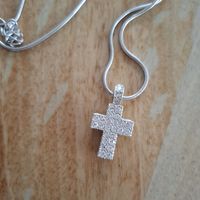 Neuwertiges Original Swarovski Collier mit Kreuz Anhänger