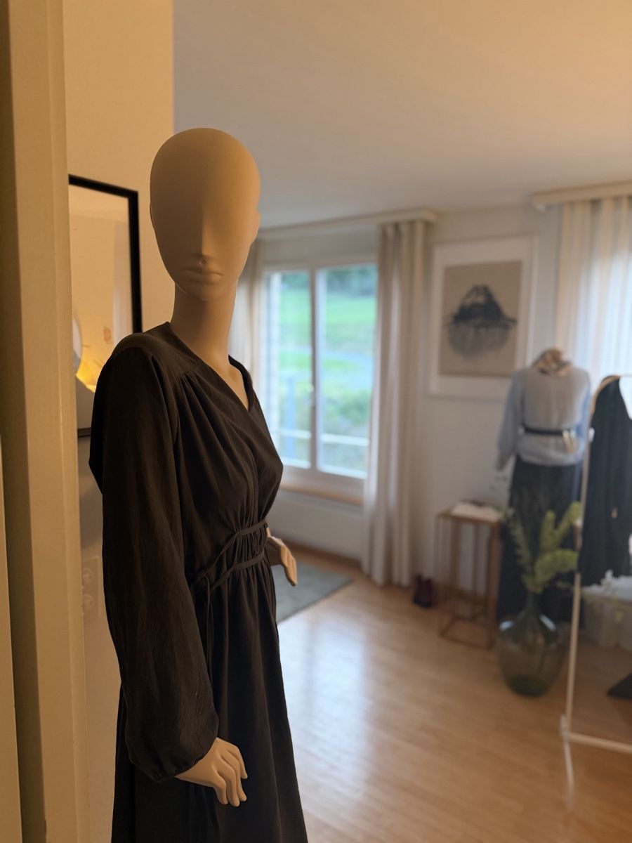 Allestimento di negozi e stand fieristici: Mannequin. Letztes Agebot (Garagereinigung) – Nuovo (secondo la descrizione) da Wollerau venduto da Mara_Mara 3