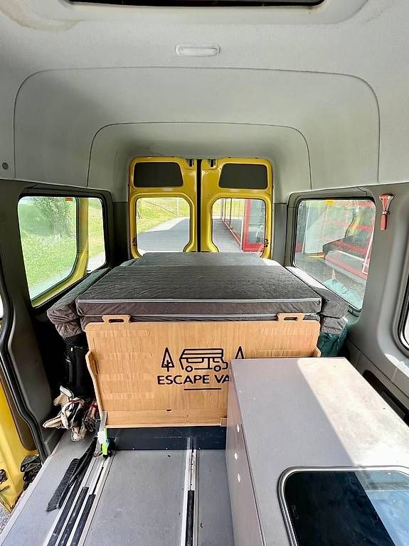 Mercedes-Benz Camping Fahrzeuge: Mercedes Sprinter 315 CDI mit Hochdach | ab MFK|L1/H2 Masse – Gebraucht aus Cham von Claradise 1