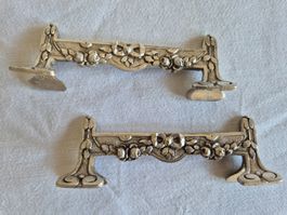 Edle Vintage Messerhalter, versilbert, Rosenmuster, 2 Stk.