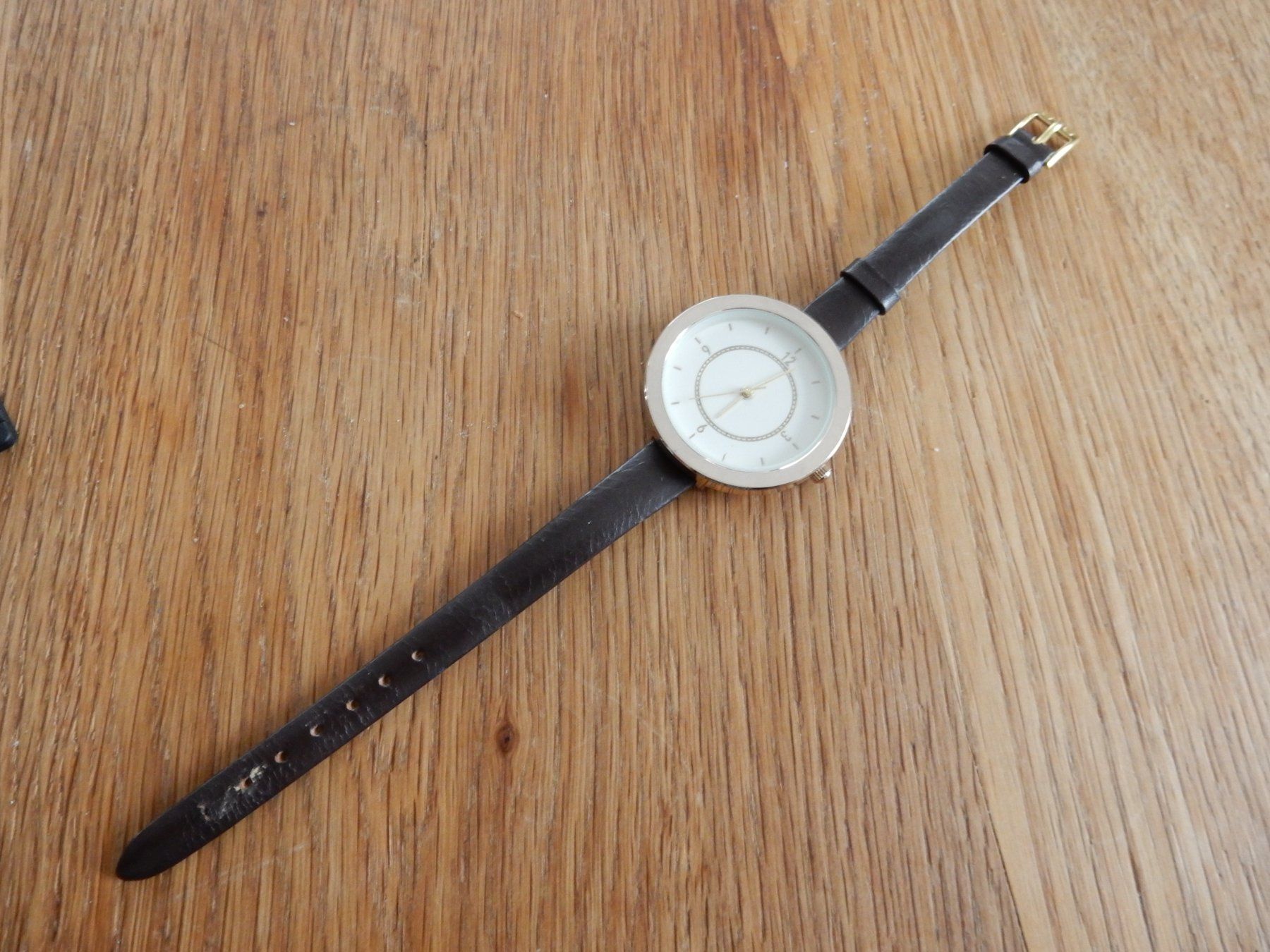 Orologi: Damen Uhr – Usato da Balsthal venduto da Subaru11 5