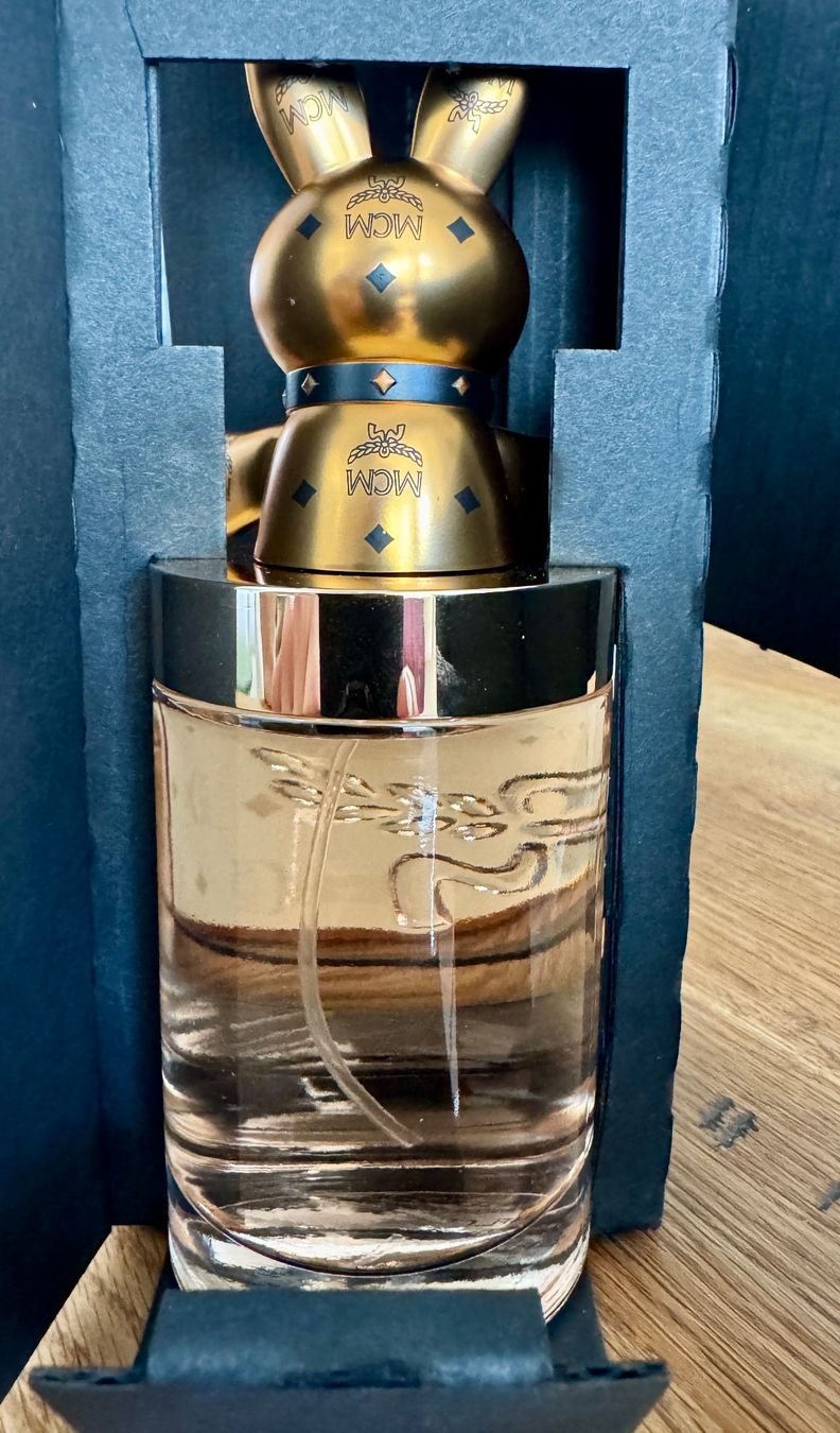 Mcm Profumi & Eau de Toilette: MCM Jolly Rabbit Eau de Parfum 100ml - Neu & Original – Nuovo e nell'imballaggio originale da Winterthur venduto da allee15 3