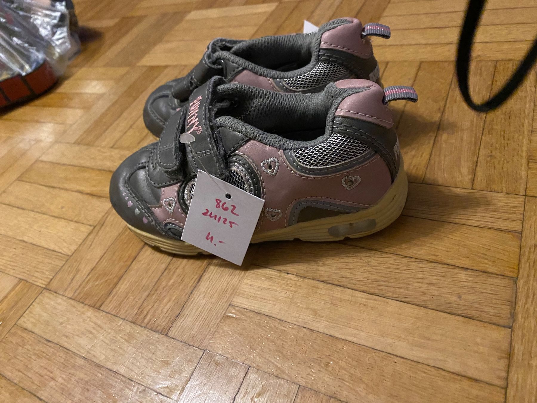 Scarpe per ragazze: Turnschuhe Funny Grösse 24/25 – Usato da Emmen venduto da Aribini 6