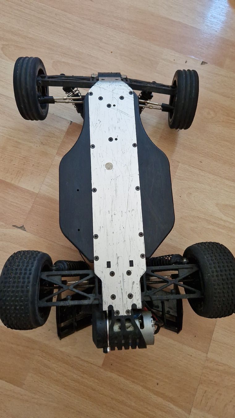 RC Modellbau: 1:10 Elektro Buggy 2WD RC Auto – Gebraucht aus Zürich von Arianco 3