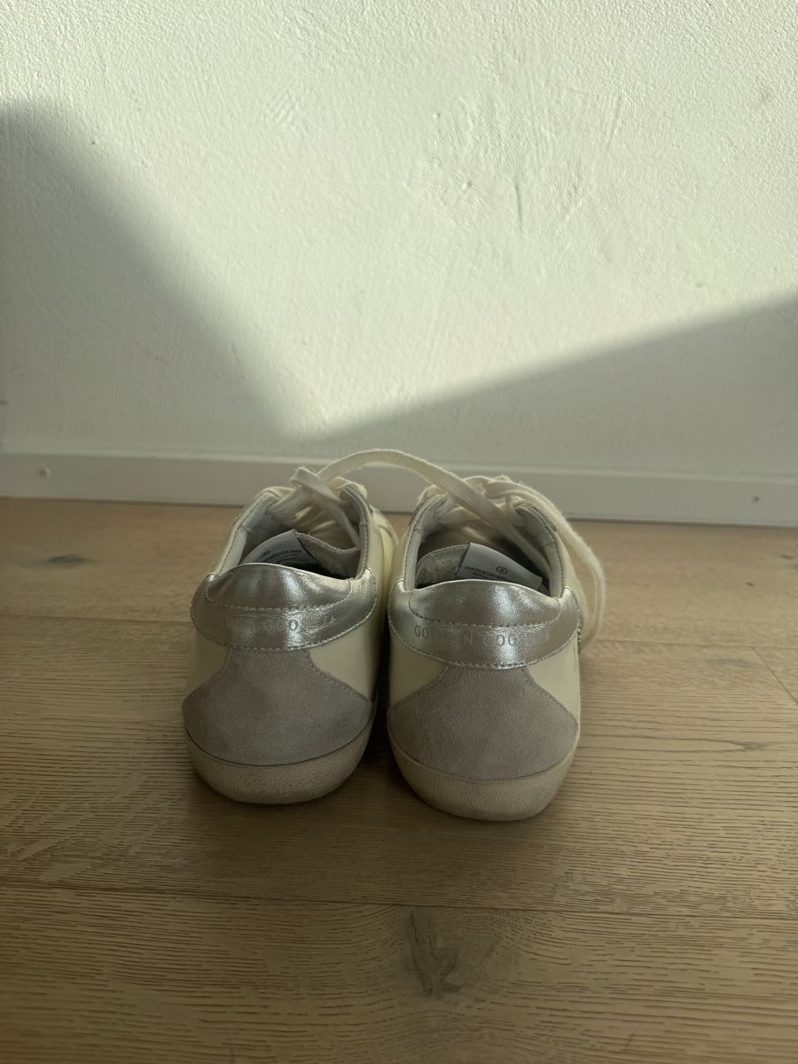 Damenschuhe: Weisse sneakers mit Stern – Neu (gemäss Beschreibung) aus Winterthur von ali_t7d6 1