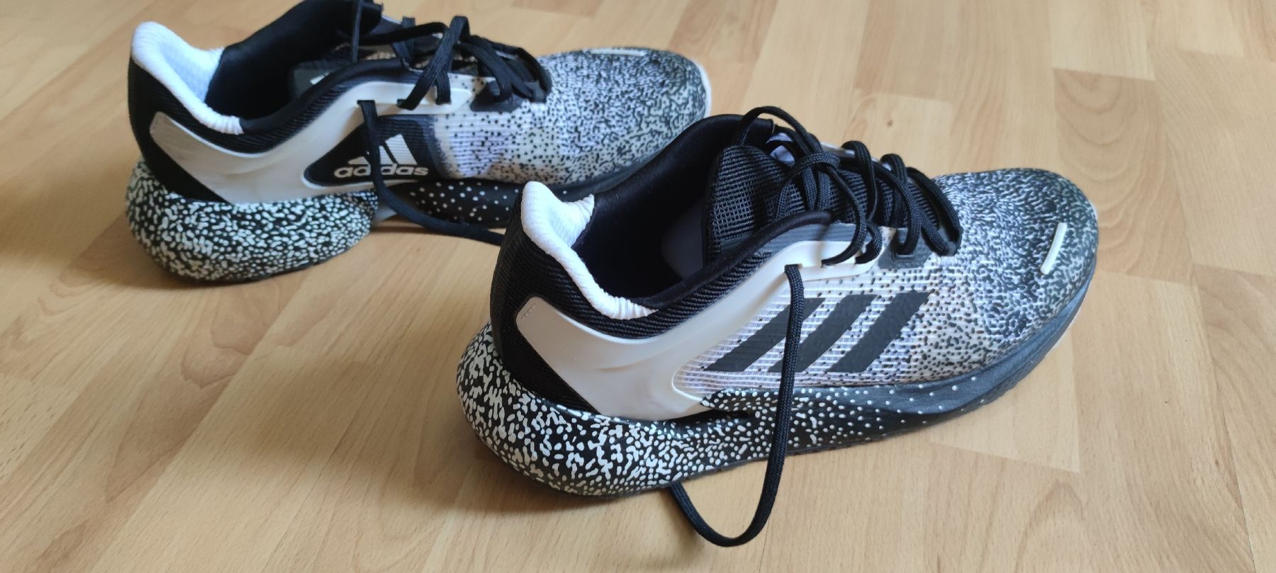 Adidas Herrenschuhe: Adidas bounce – Gebraucht aus Meggen von Malecifent
