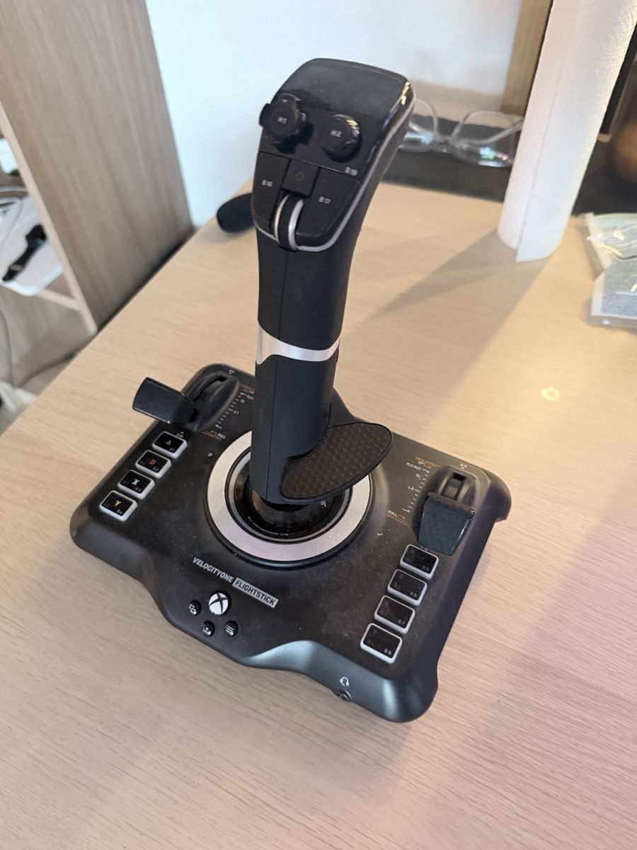 Controller: VelocityOne Flightstick Gaming Controller guter Zustand – Gebraucht aus Egnach von Anke09