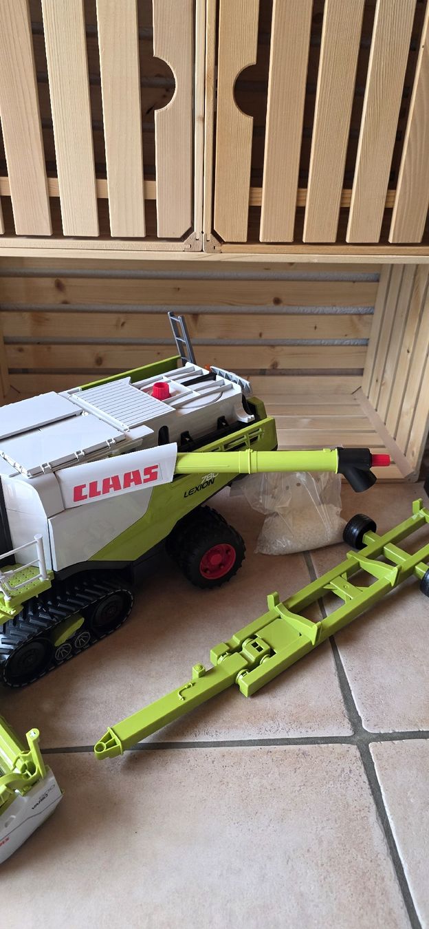 Giocattoli: Claas Mähdrescher – Usato da Mühlethurnen venduto da sabrina14 2