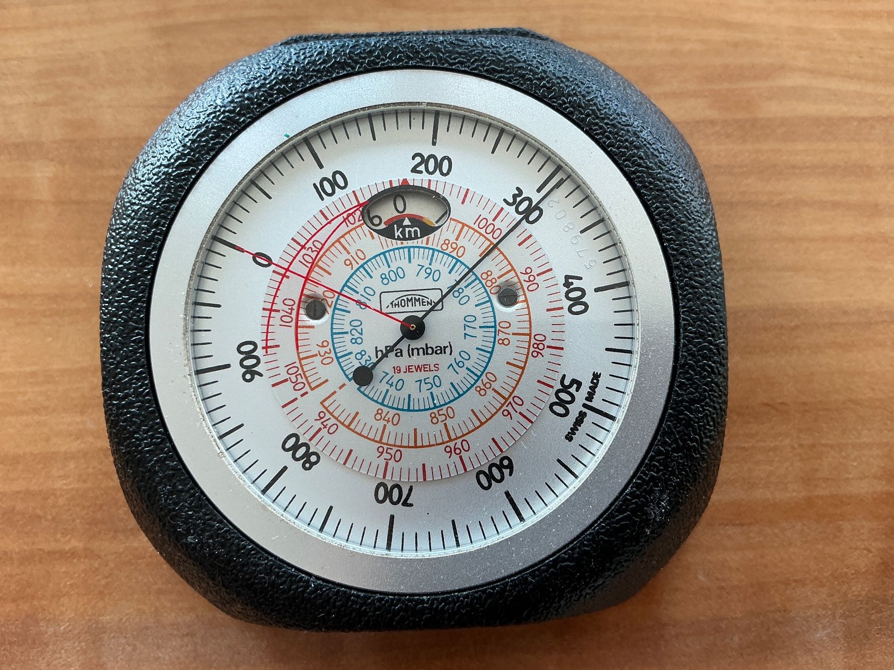 Altri elettrodomestici e apparecchi d’epoca: Thommen TX bis 5000 Meter. Höhenmesser und Barometer. – Usato da Münchenstein venduto da Swiss_Messerschmied