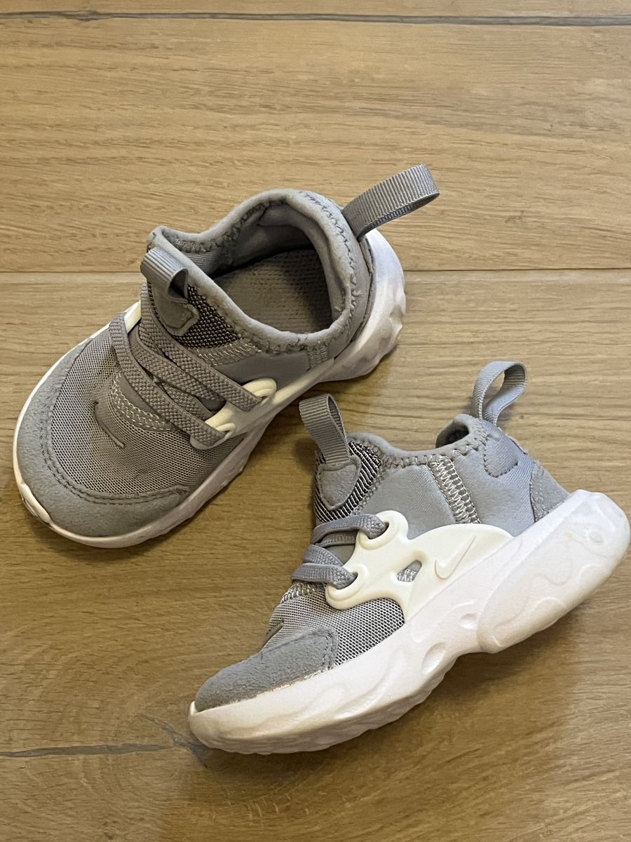 Nike Chaussures garçon: Baskets Nike taille 21 – D'occasion à Travers par adr_qyj5 1