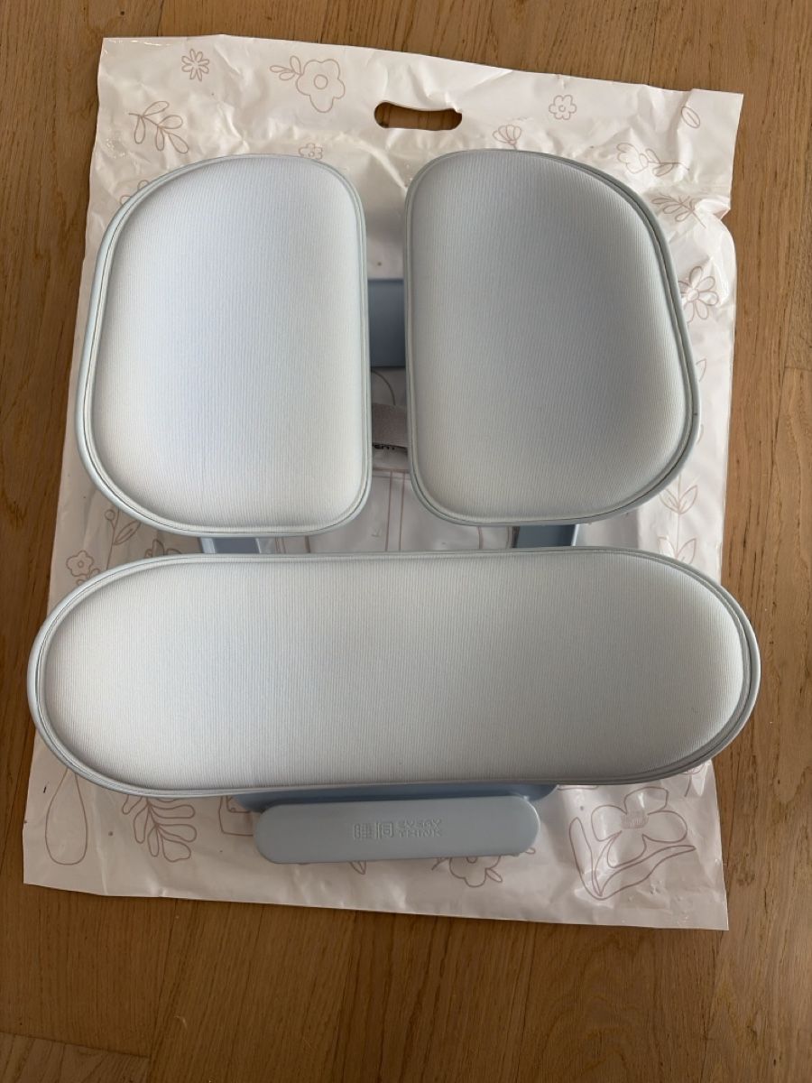 Sonstige Dekorationen & Accessoires: Ergonomic Lumbar Support / Back Support Cushion – Gebraucht aus Zürich von dan_6psg 1