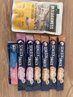 Katzenfutter Real Nature Wilderness und Coshida Snacks