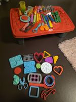 Play-Doh Spieltisch mit viel Zubehör, Top Zustand!